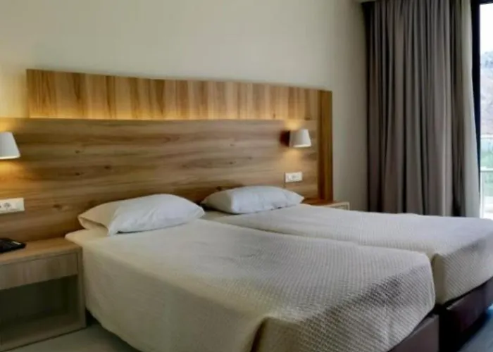 Marianna Palace Hotel 4*